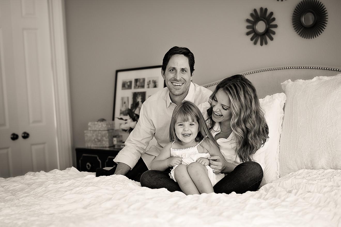 Fun family lifestyle black and white image in Southlake by Sunny Mays Photography